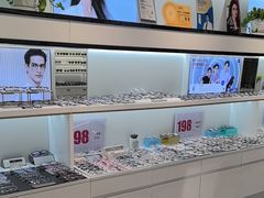 -J-Optical佳视明眼镜·蔡司视觉(青岛金茂览秀城店)