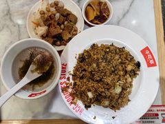 -牛吃草牛肉面(甬港南路店)