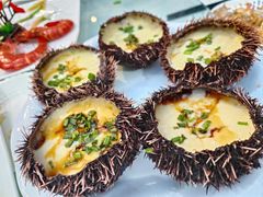 -三亚火车头万人海鲜广场