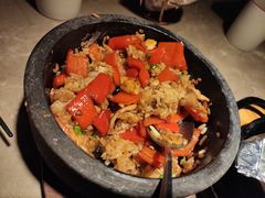 当红小炒肉石锅饭-新白鹿餐厅(金鹰新街口店)