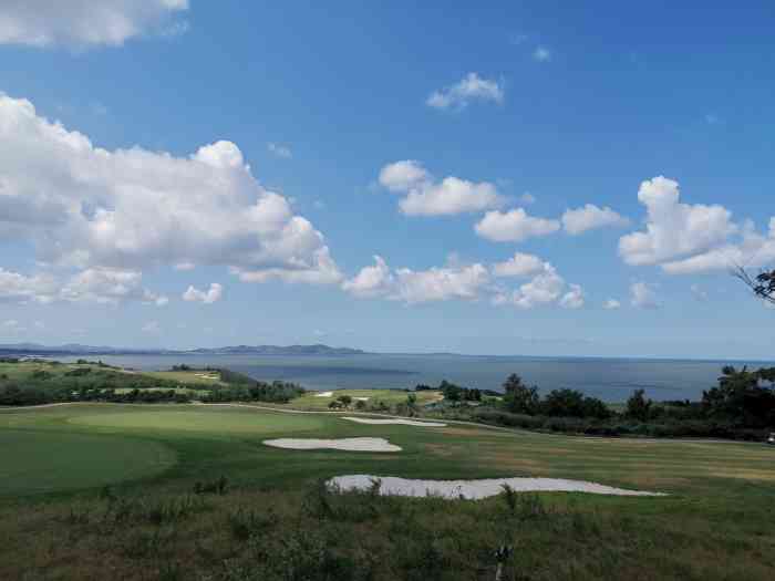 夏丽高尔夫俱乐部停车场