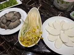 -秦宝雪花牛肉养生火锅(大兴九臻店)