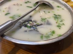 -雪湖煜辰鱼头老店(雪野湖店)
