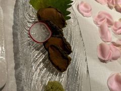 鲍鱼刺身-丽思卡尔顿·炙焰·铁板烧餐厅