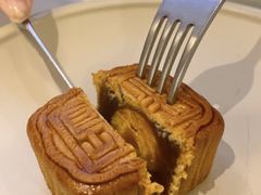莲蓉蛋黄月饼-上海半岛酒店·半岛精品店