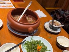 -老滇山寨•云南特色菜•地方菜•民族风情歌舞表演(金碧店)