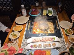 -老牌坊云南鱼豆花火锅(哈西万达店)