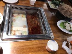 鸳鸯锅底-山城老炮火锅城