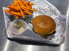 -TRIPS BURGER(大钟寺店)
