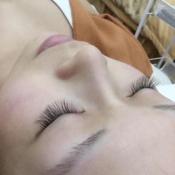 -EMILY艾枚莉美甲美睫·美颜·现磨咖啡