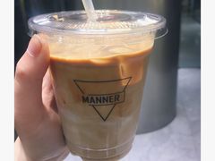 拿鐵-Manner Coffee(芮欧百货店)