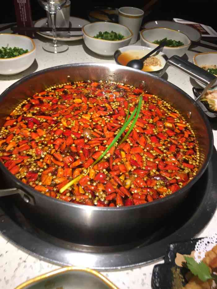 禄合门美蛙火锅(太古里店)