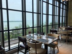 靠窗位-新食谱全日制餐厅·苏州苏州湾艾美酒店