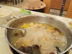 本地鸡窝-一席地·本地鸡窝·杭帮鸡火锅(萧山银隆百货店)