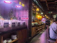 -领鲜活海鲜榴莲自助火锅(东门店)