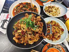 -川流不息·地道川菜·小龙虾(松东路店)