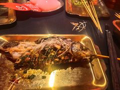-何师烧烤Pro ·江湖川菜·小龙虾·精酿(太古里旗舰店)