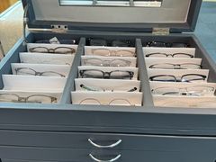 -Eziwish眼镜·蔡司授权店