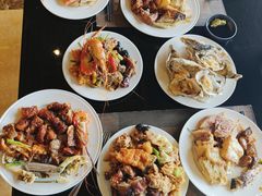 -大中华希尔顿酒店-念自助餐·嗨啤·小龙虾