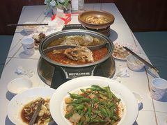 -阿瓦山寨·湘菜现炒·剁椒鱼头王(咸阳总店)