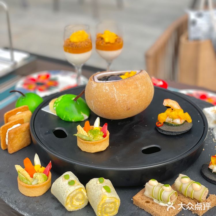 天津探店丨瑞吉酒店椰岛风情下午茶