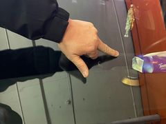 -鲨鱼皮汽车凹陷玻璃修复(静安店)