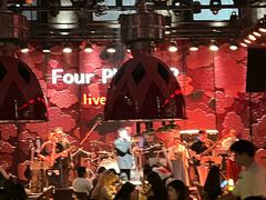 -FOUR PLAY BAR