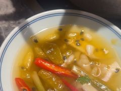 -禄婶鸡煲·打边炉