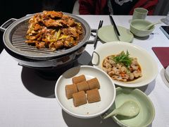 经典葱爆小羔羊肉-悦融·京鲁菜·露台花园(安定门店)