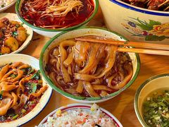 -拈签一笑黄牛肉辣卤串串