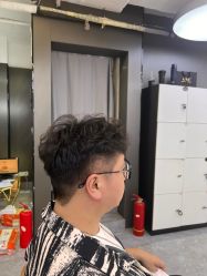 -藤野造型烫发染发