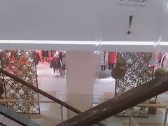 店内环境-杭州西湖银泰百货