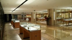 -北京七彩云南翡翠珠宝旗舰店(月坛店)