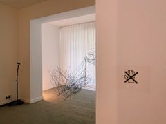 -胶囊画廊