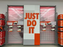 -NIKE上海青浦换季优惠店