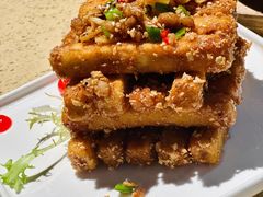 -铜锣湾·有麝自然香(重庆新天地店)