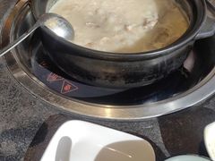 -大匠工房古船木艺术餐厅·猪肚鸡专门店(长白仙岛店)