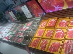 -四囍码头海鲜烧烤自助火锅(外滩南京东路悦荟广场店)