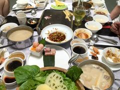 -红鼎豆捞·非遗鲍皇汤火锅(宝丰路店)