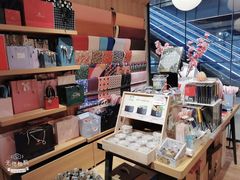 -百新书局(尚悦湾店)