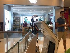 -中百仓储超市有限公司(越秀星汇维港店)