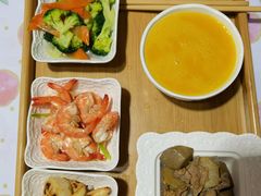 -苏州雏渐肥月嫂