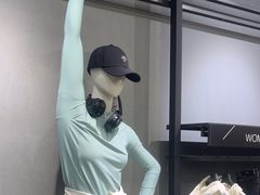 -迪桑特DESCENTE(青岛山东路万象城店)