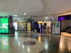 等候区-天幕新彩云国际影城(激光巨幕店)