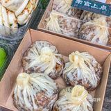 花卷上满满的肉沫拿到了刚出炉的！