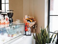 -Fridi Patisserie Cafe