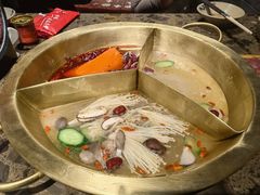奔驰锅-小龙坎老火锅(西安路店)