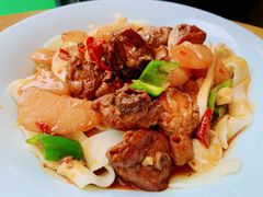 大盘鸡拌面-金莹丸子汤清真(朝外SOHO店)
