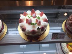 -花花卷卷·鲜食蛋糕(静安久光百货店)