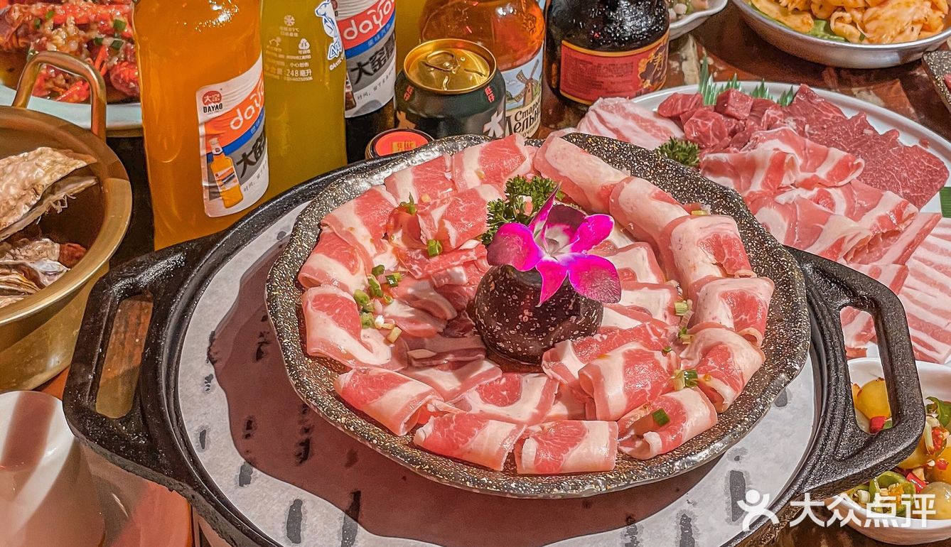 人均50的铁盘排酸肉烤肉，游戏机玩到爽
